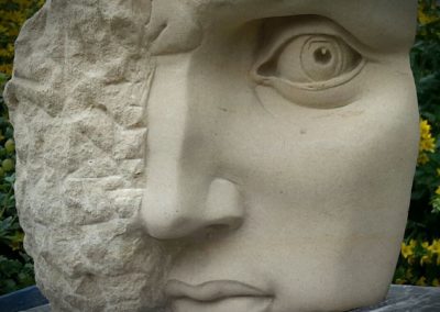Sculpture en pierre de Caen - Portion du David de Michel Ange