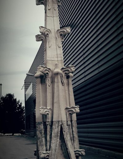 Sculpture pinacle en pierre Saint-Maximin pour le Palais de Justice de Rouen